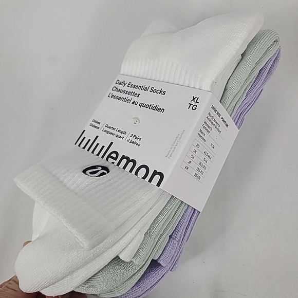 Lululemon Unisex Daily Essential Quarter Socks 3 Pack Sz XL White Blue Purple - Picture 1 of 6